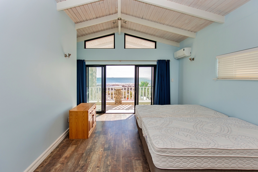 3 Bedroom Property for Sale in Sandy Point Western Cape